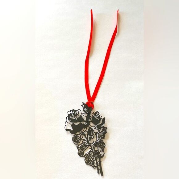 Metal Rose shaped bookmark - Picture 1 of 3